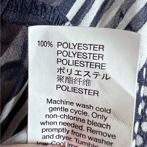 Gap navy and white natical stripe top size small - Picture 4 of 5